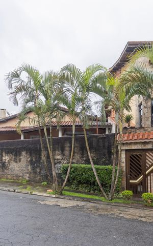 Casa à venda com 400m², 4 quartos e 3 vagasFachada