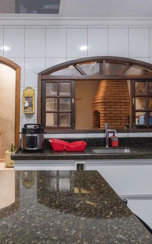 Casa à venda com 400m², 4 quartos e 3 vagasCozinha
