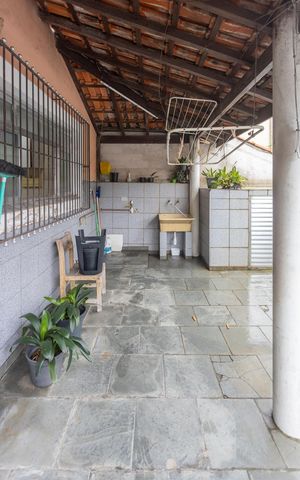 Casa à venda com 400m², 4 quartos e 3 vagasCasa 2 - Área de serviço