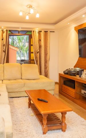 Casa à venda com 400m², 4 quartos e 3 vagasSala