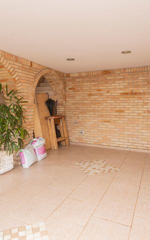 Casa à venda com 400m², 4 quartos e 3 vagasGaragem
