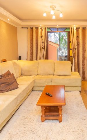 Casa à venda com 400m², 4 quartos e 3 vagasSala