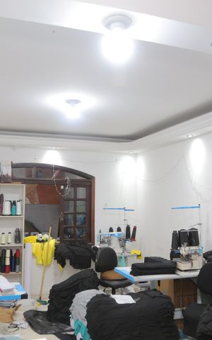 Casa à venda com 125m², 4 quartos e 2 vagas Casa à venda com 125m², 4 quartos e 2 vagasSala
