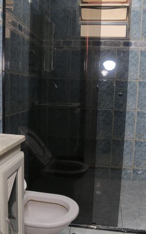 Casa à venda com 125m², 4 quartos e 2 vagas Casa à venda com 125m², 4 quartos e 2 vagasBanheiro do andar de baixo