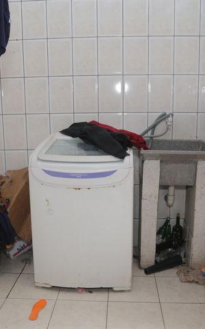 Casa à venda com 125m², 4 quartos e 2 vagas Casa à venda com 125m², 4 quartos e 2 vagasLavanderia