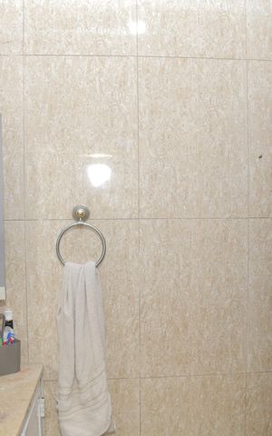 Casa à venda com 125m², 4 quartos e 2 vagas Casa à venda com 125m², 4 quartos e 2 vagasBanheiro da Suíte quarto 3