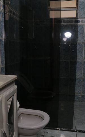 Casa à venda com 125m², 4 quartos e 2 vagas Casa à venda com 125m², 4 quartos e 2 vagasBanheiro do andar de baixo