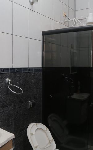 Casa à venda com 125m², 4 quartos e 2 vagas Casa à venda com 125m², 4 quartos e 2 vagasBanheiro do andar de cima