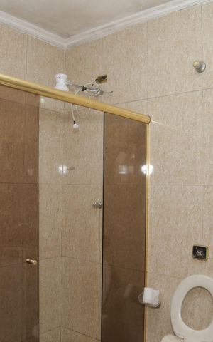 Casa à venda com 125m², 4 quartos e 2 vagas Casa à venda com 125m², 4 quartos e 2 vagasBanheiro da Suíte quarto 3