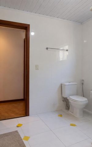 Casa para alugar com 280m², 5 quartos e sem vagaBanheiro