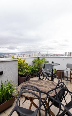 Apartamento para alugar com 28m², 1 quarto e sem vaga Apartamento para alugar com 28m², 1 quarto e sem vagaÁrea comum - Festas