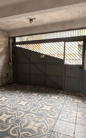 Casa para alugar com 39m², 1 quarto e 1 vaga