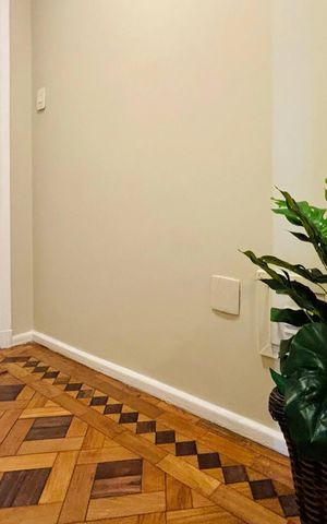 Apartamento à venda com 168m², 4 quartos e 1 vaga Apartamento à venda com 168m², 4 quartos e 1 vagaSala