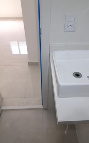 Apartamento à venda com 42m², 2 quartos e sem vagaBanheiro