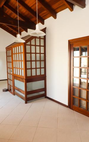 Casa para alugar com 170m², 3 quartos e 1 vaga Casa para alugar com 170m², 3 quartos e 1 vagaVaranda