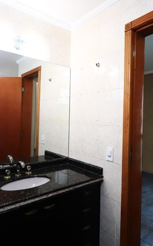 Apartamento para alugar com 156m², 4 quartos e 3 vagasBanheiro da Suíte