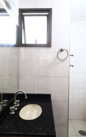 Apartamento para alugar com 156m², 4 quartos e 3 vagasBanheiro Social