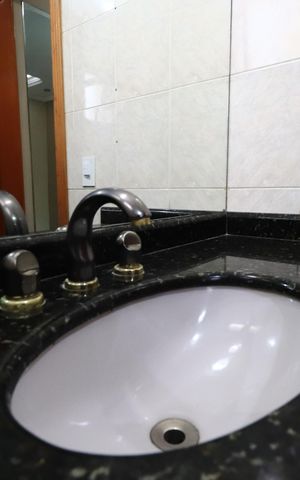 Apartamento para alugar com 156m², 4 quartos e 3 vagasBanheiro da Suíte