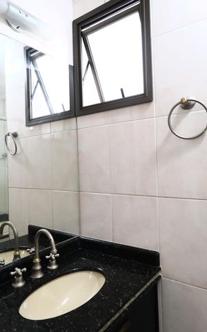 Apartamento para alugar com 156m², 4 quartos e 3 vagasBanheiro Social