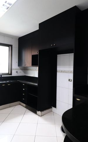 Apartamento para alugar com 156m², 4 quartos e 3 vagasCozinha