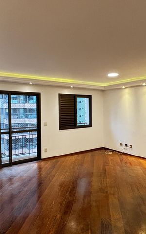 Apartamento à venda com 122m², 3 quartos e 2 vagas Apartamento à venda com 122m², 3 quartos e 2 vagasSala