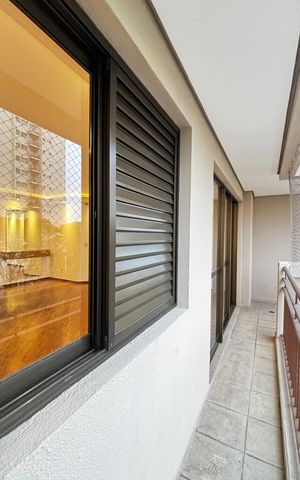 Apartamento à venda com 122m², 3 quartos e 2 vagas Apartamento à venda com 122m², 3 quartos e 2 vagasVaranda da Sala