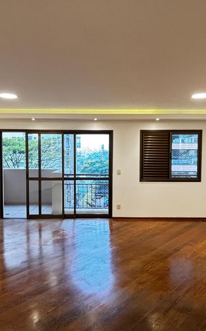 Apartamento à venda com 122m², 3 quartos e 2 vagas Apartamento à venda com 122m², 3 quartos e 2 vagasSala