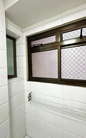 Apartamento à venda com 122m², 3 quartos e 2 vagas Apartamento à venda com 122m², 3 quartos e 2 vagasÁrea de serviço