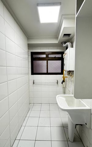 Apartamento à venda com 122m², 3 quartos e 2 vagas Apartamento à venda com 122m², 3 quartos e 2 vagasÁrea de serviço