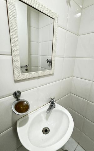 Apartamento à venda com 122m², 3 quartos e 2 vagas Apartamento à venda com 122m², 3 quartos e 2 vagasBanheiro de serviço