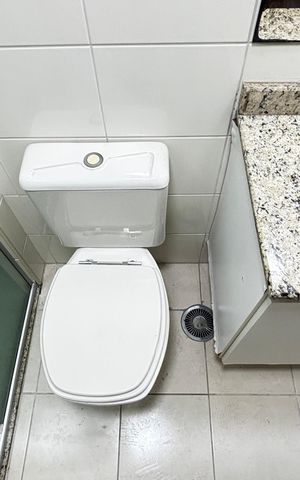 Apartamento à venda com 122m², 3 quartos e 2 vagas Apartamento à venda com 122m², 3 quartos e 2 vagasBanheiro da Suíte 2