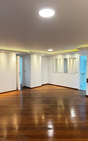 Apartamento à venda com 122m², 3 quartos e 2 vagas Apartamento à venda com 122m², 3 quartos e 2 vagasSala