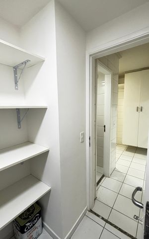 Apartamento à venda com 122m², 3 quartos e 2 vagas Apartamento à venda com 122m², 3 quartos e 2 vagasDespensa