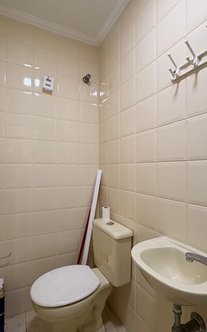 Apartamento para alugar com 89m², 4 quartos e 2 vagas Apartamento para alugar com 89m², 4 quartos e 2 vagasBanheiro de Serviço