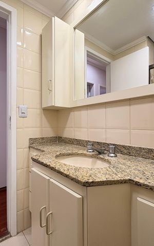 Apartamento para alugar com 89m², 4 quartos e 2 vagas Apartamento para alugar com 89m², 4 quartos e 2 vagasBanheiro