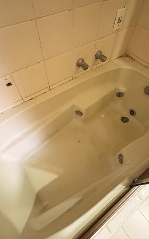Apartamento para alugar com 89m², 4 quartos e 2 vagas Apartamento para alugar com 89m², 4 quartos e 2 vagasBanheiro da Suíte