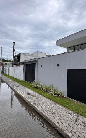 Apartamento à venda com 220m², 4 quartos e 2 vagas Apartamento à venda com 220m², 4 quartos e 2 vagasFachada