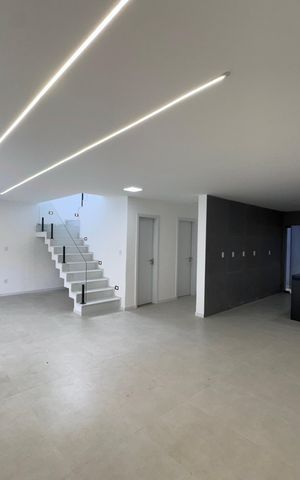 Apartamento à venda com 220m², 4 quartos e 2 vagas Apartamento à venda com 220m², 4 quartos e 2 vagasSala/Cozinha