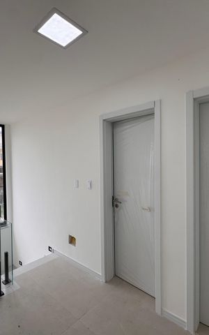 Apartamento à venda com 220m², 4 quartos e 2 vagas Apartamento à venda com 220m², 4 quartos e 2 vagasCorredor