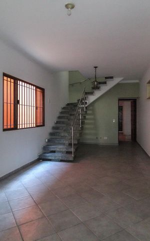 Apartamento à venda com 226m², 3 quartos e 3 vagas Apartamento à venda com 226m², 3 quartos e 3 vagasSala