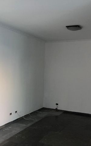 Casa à venda com 549m², 4 quartos e 6 vagas Casa à venda com 549m², 4 quartos e 6 vagasÁrea externa