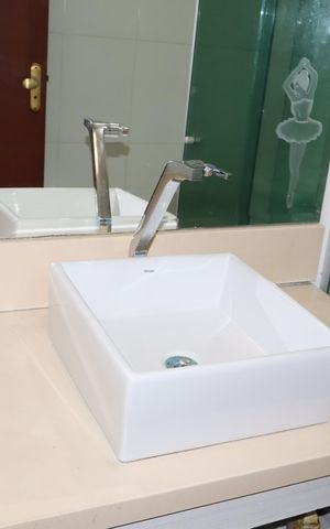 Casa à venda com 70m², 3 quartos e 2 vagasBanheiro social 1
