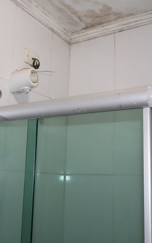 Casa à venda com 70m², 3 quartos e 2 vagasBanheiro social 1