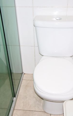 Casa à venda com 70m², 3 quartos e 2 vagasBanheiro social 1