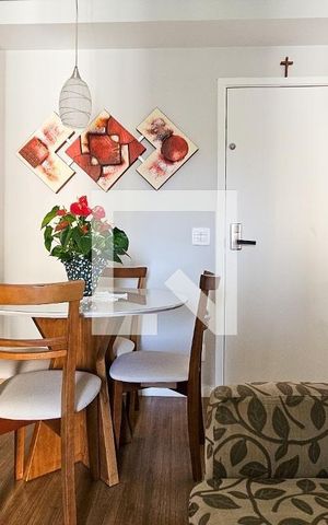 Apartamento à venda com 60m², 2 quartos e 1 vaga Apartamento à venda com 60m², 2 quartos e 1 vagaSala