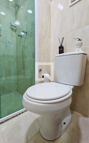 Apartamento à venda com 60m², 2 quartos e 1 vaga Apartamento à venda com 60m², 2 quartos e 1 vagaBanheiro