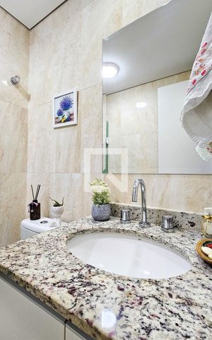 Apartamento à venda com 60m², 2 quartos e 1 vaga Apartamento à venda com 60m², 2 quartos e 1 vagaBanheiro