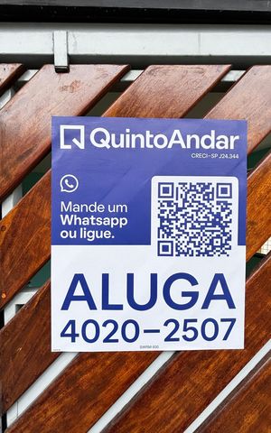 Casa para alugar com 250m², 2 quartos e 3 vagas Casa para alugar com 250m², 2 quartos e 3 vagasFachada