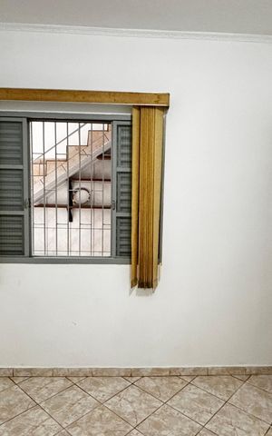 Casa para alugar com 250m², 2 quartos e 3 vagas Casa para alugar com 250m², 2 quartos e 3 vagasSuite