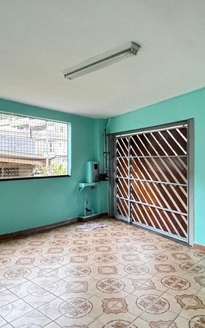 Casa para alugar com 250m², 2 quartos e 3 vagas Casa para alugar com 250m², 2 quartos e 3 vagasGaragem